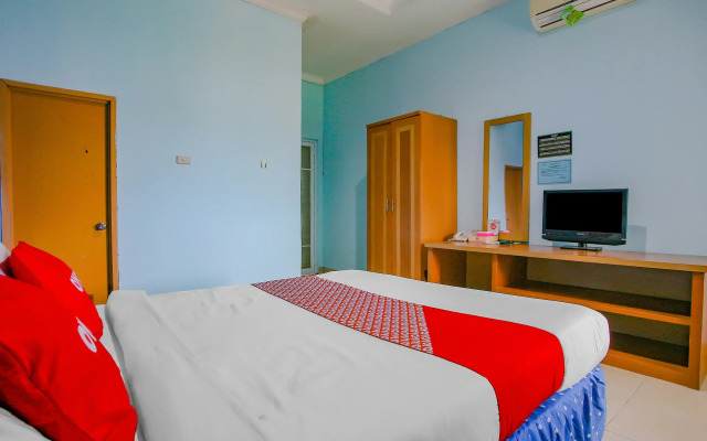 OYO 90072 Apri Inn Syariah
