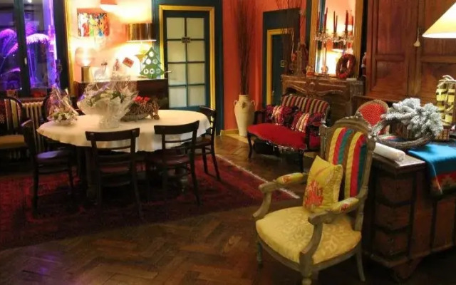 Logis Hôtel-Restaurant Le Moulin D'Artres