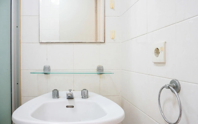 The Classic 2br Beverly Tower Apartment