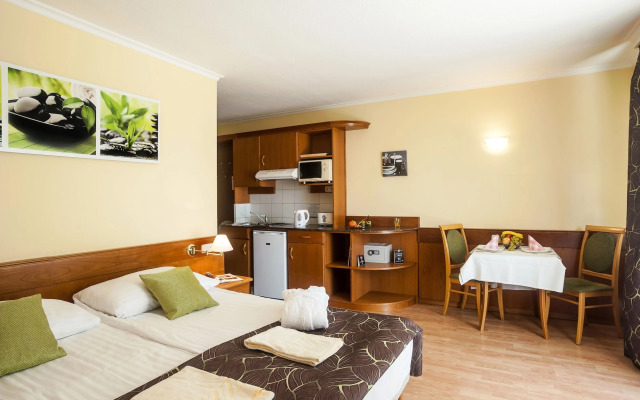 Holiday Club Apartman Hotel