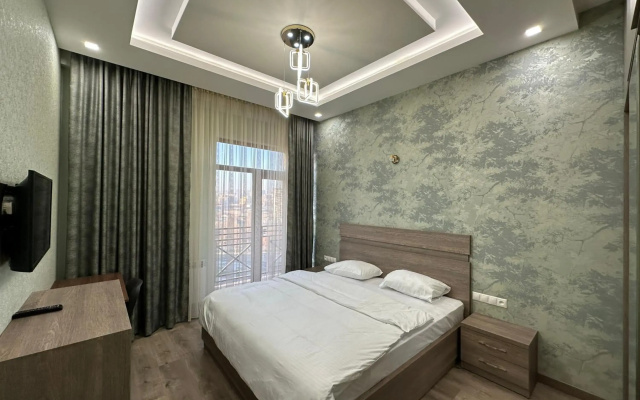 Kajaznuni Street, 3 bedrooms Luxury & Unique apartment QA444