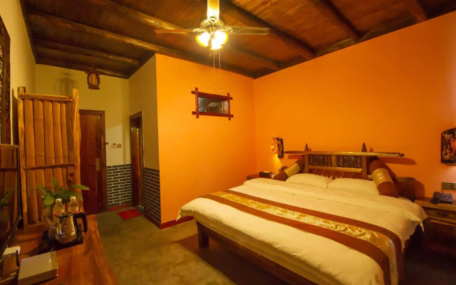 Yangshuo Scenic Mountain Retreat
