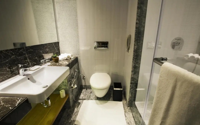 Ramada by Wyndham Ghaziabad Vasundhara