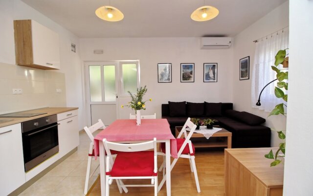 Apartments Nodilo