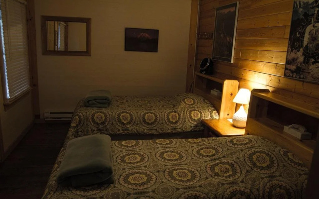 Whittaker's Motel & Historic Bunkhouse