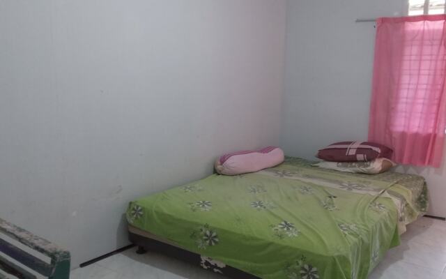 OYO Life 93284 Kos Cendana Raya