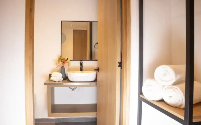Rosa Negra's Cozy Stadio Suite With Jacuzzi