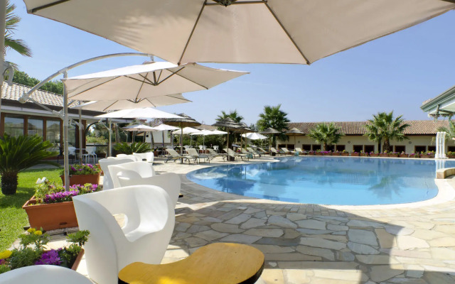Heracles Village Hotel