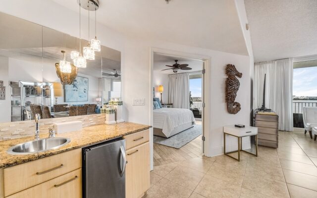 Crb0205 3 Bedroom Condo