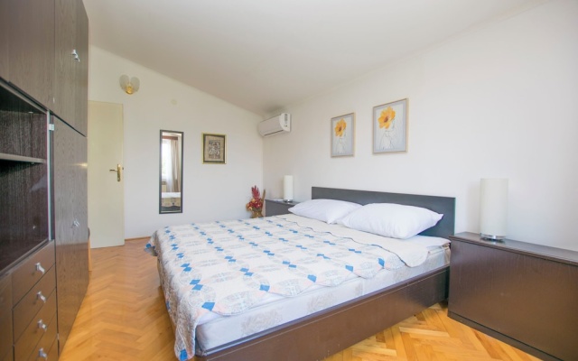 House Suncana
