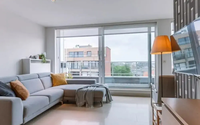 Charming Apartment Near the Beach With Balcony