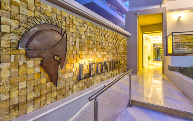 Leonidas Hotel And Apartments