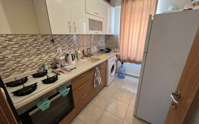 shared apartment with private room-özel odalı ortak daire