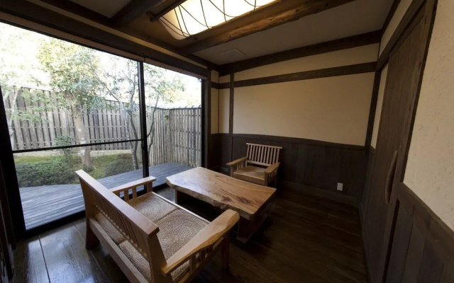 Gokuraku Onsen Takumi No Yado