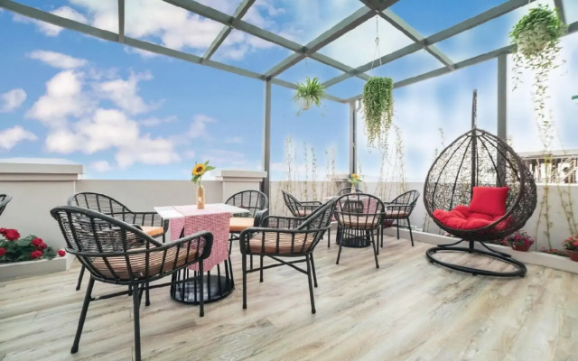 La Dolce Vita Hotel