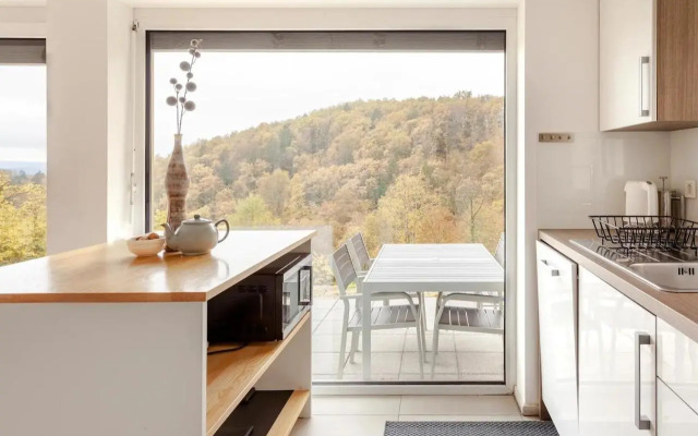 Hillhouse Novo mesto