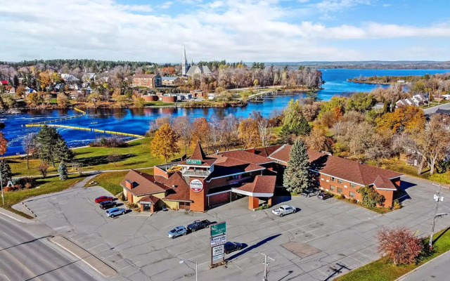 Ramada by Wyndham Arnprior