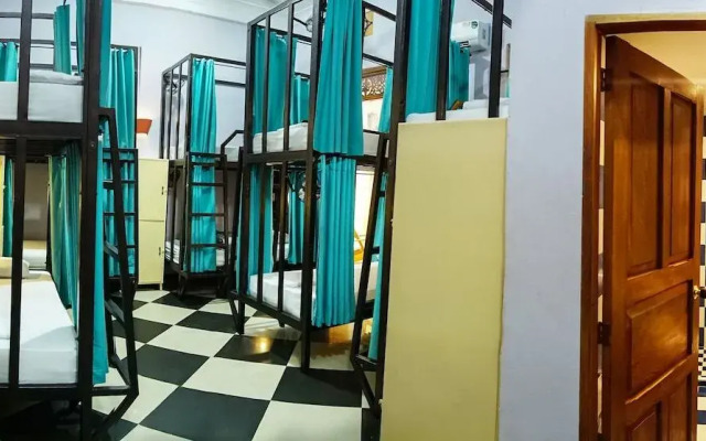 La Brisa Loca Hostel
