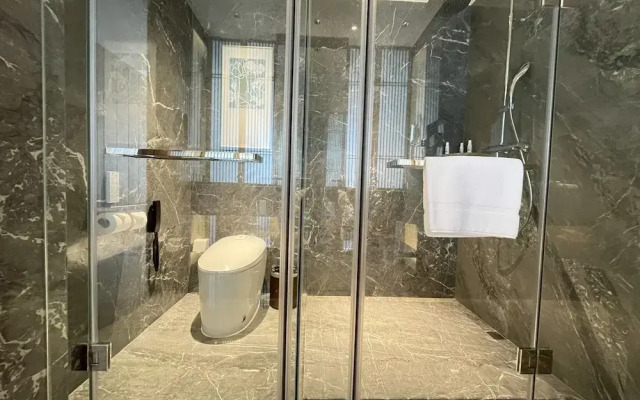 White Swan VYV Hotel