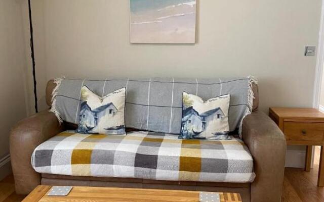 Sandown Seaside Apartment Ground Floor 4
