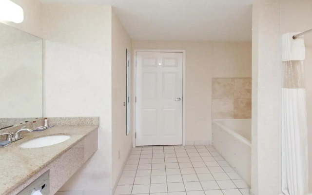 Wingate by Wyndham Atlanta/Six Flags Austell