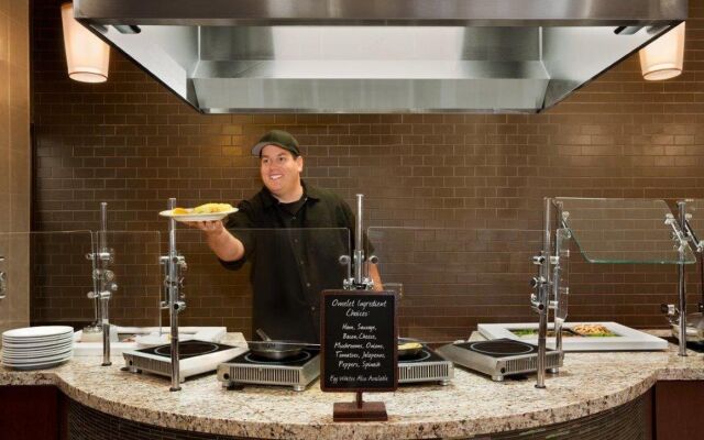 Embassy Suites Chattanooga / Hamilton Place