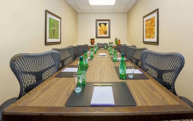 Hilton Garden Inn Bakersfield