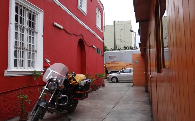 Hitchhikers Lima Hostel