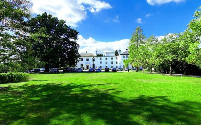 West Lodge Park Hotel