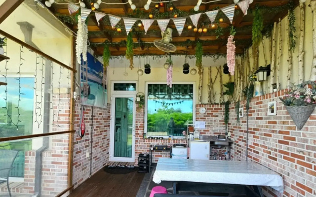 Goseong Rozelle Pension