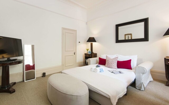 The Chelsea Cathcart Lodge - PC01