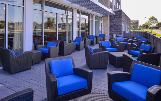 Holiday Inn Express Bloomington