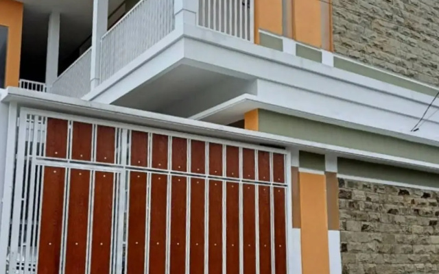 Oma Kost 3 Probolinggo Mitra RedDoorz