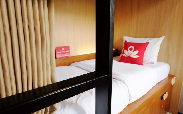 ZEN Hostel Alun-Alun Sarinah