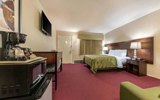 Scottish Fairway Inn