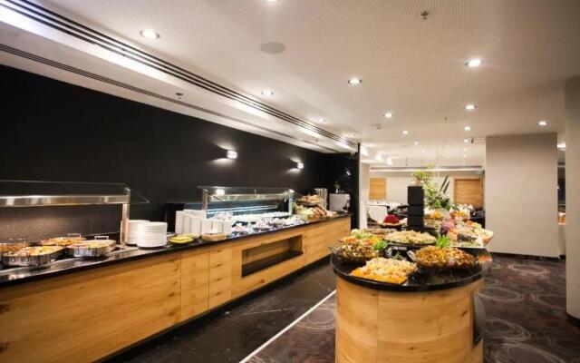 Eyal Hotel