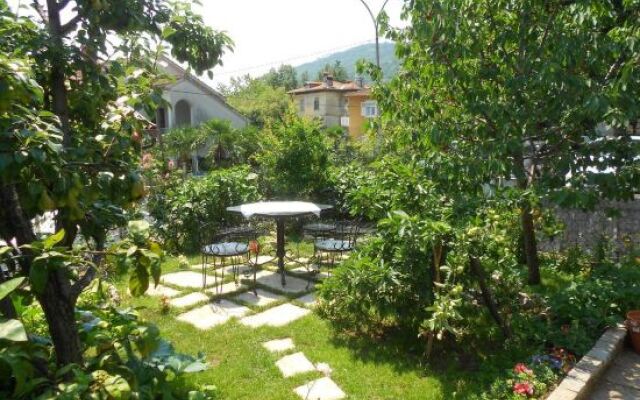 Guesthouse Kuća na šterne