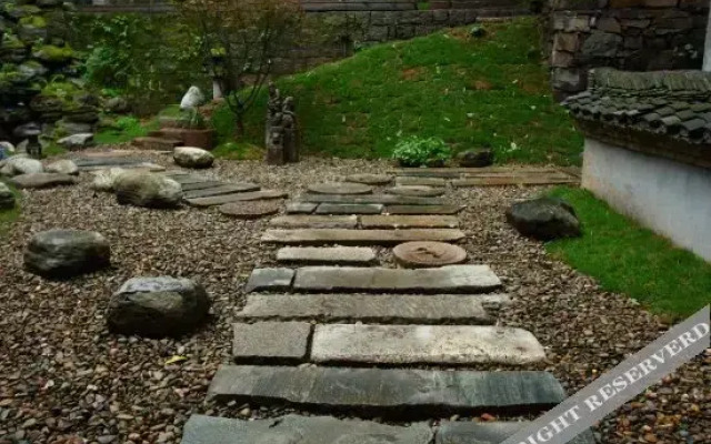 QingXi Zen Courtyard Retreat in Fenghuang