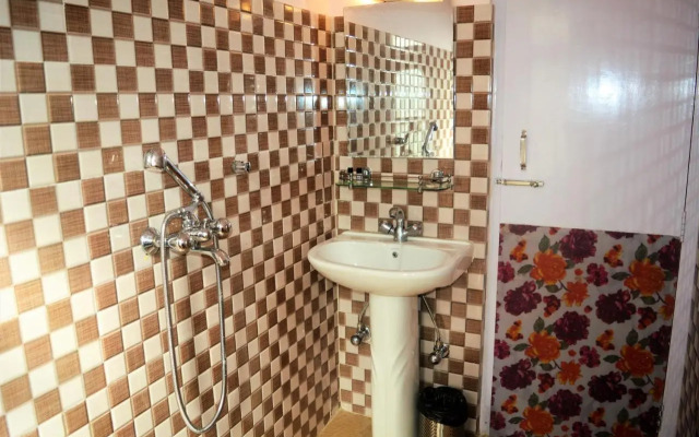 Rufina Lachung De'Crown