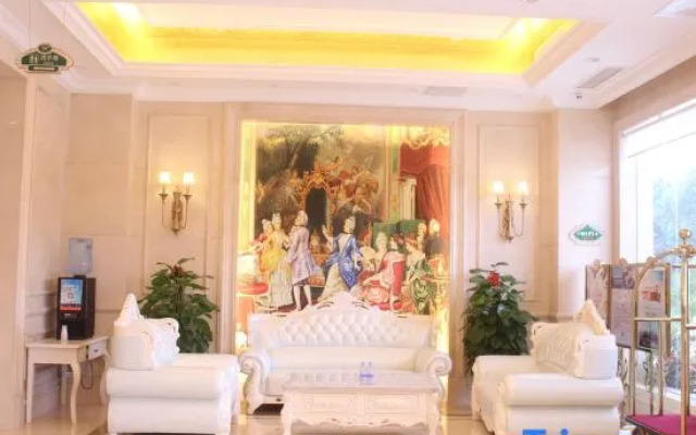 Vienna Hotel (Dongguan Dalingshan baihuadong store)