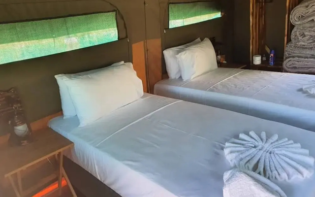 RiverScape Inn Tented Guest House