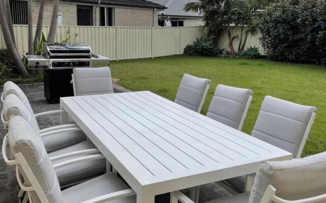 Beautiful 5 bedroom house in Jervis Bay