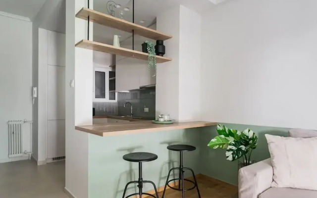 Dazzling 1BR Apartment in Koukaki