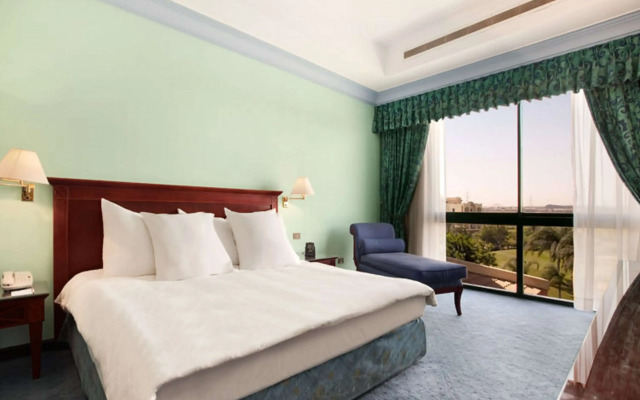 Hilton Pyramids Golf