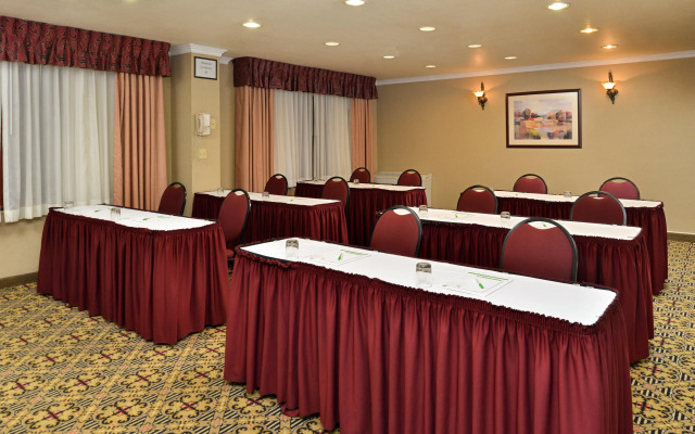 Holiday Inn Rancho Cordova by IHG