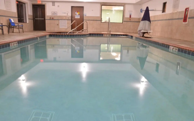 Holiday Inn Express Waterloo-Cedar Falls