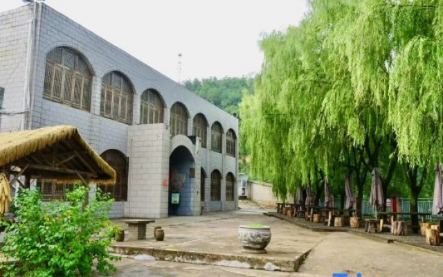 Yan'an Heritage Cave Hotel