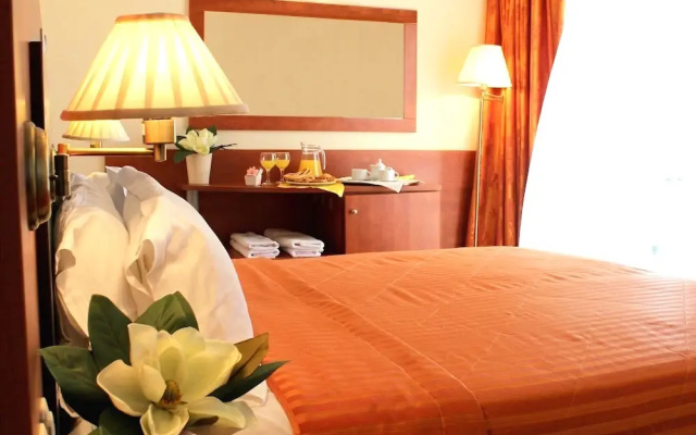Galaxy Hotel
