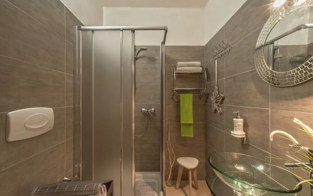 Plush Villa Apartment in Tavullia with Hot Tub