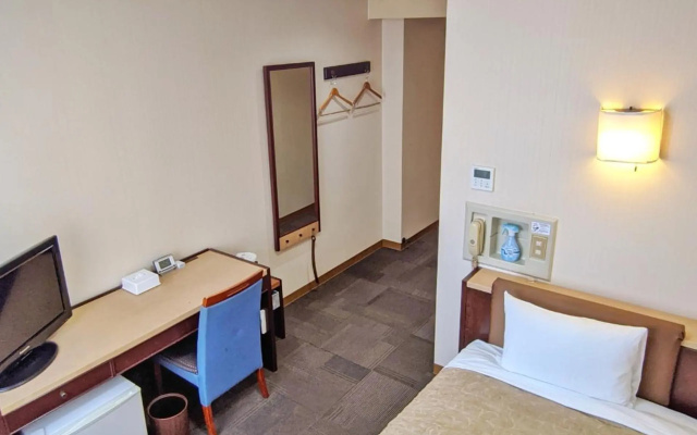 Kadoma Public Hotel – Guest Rooms – Kadoma
